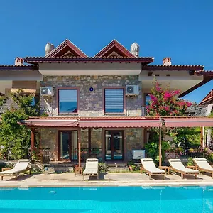 Hotel Vira