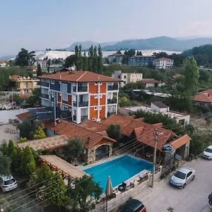 Melrose House Отель